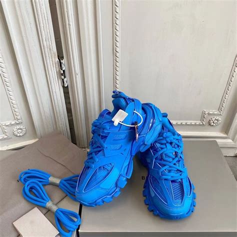 replica designer shoes and clothes